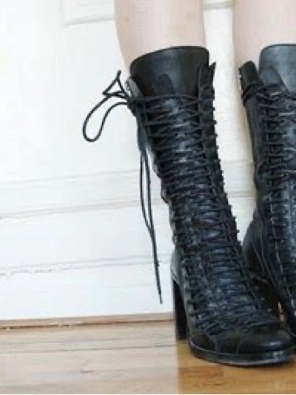 ISO ANN DEMEULEMEESTER BOOTS PLEASE LET ME KNOW!!!